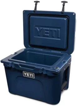 Yeti Tundra 35 Ice Chest Cooler -Ski Pro Outlet Store 191241 hard coolers tundra 35 navy gallery2 final