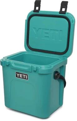 Yeti Roadie 24 Hard Cooler -Ski Pro Outlet Store 200615 roadie 24 aquifer blue gallery3 final