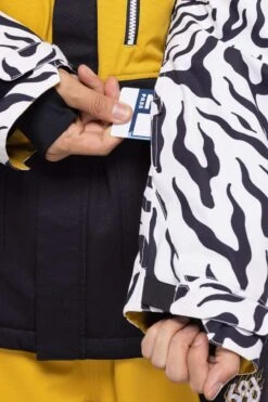 686 Infinity Insulated Jacket 2022-2023 -Ski Pro Outlet Store 686 infinity insulated jacket 2022 2023 ski pro 94410440