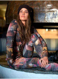 Roxy Ladies' Daybreak Technical Baselayer Leggings 2019-2020 -Ski Pro Outlet Store erjlw03010 daybreakbottom kvj1 true black night palm gallery3 final