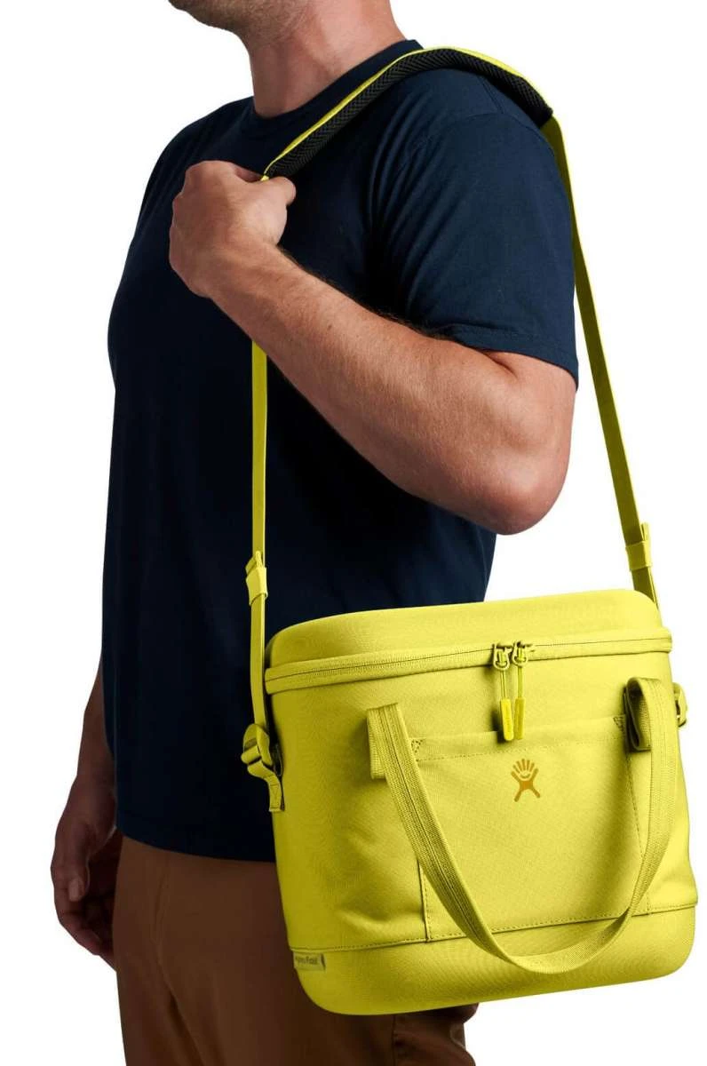 Hydro Flask Carry Out Soft Cooler 12L 2 Hydro Flask Carry Out Soft Cooler 12L - Image 2